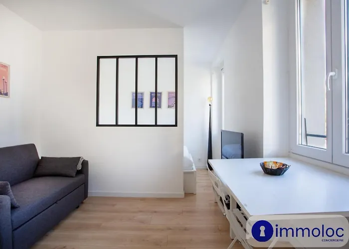 Acropolis District Apartment *